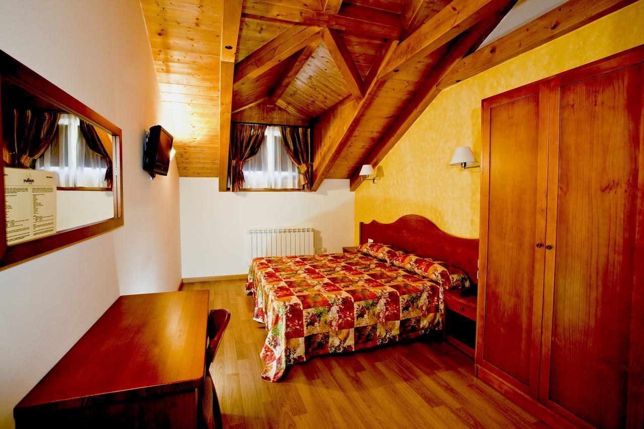 Hotel Montseny Espuy Bagian luar foto