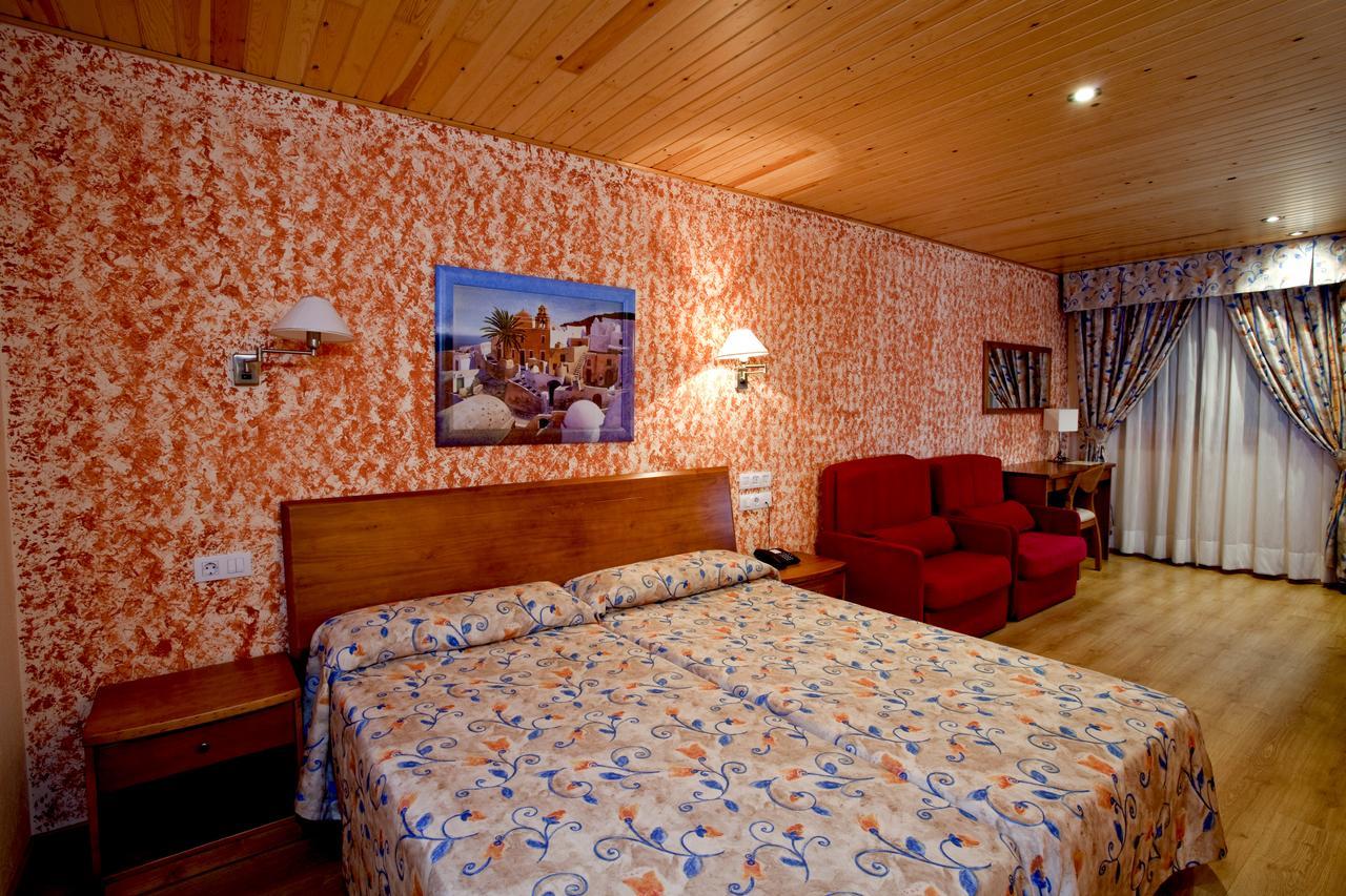 Hotel Montseny Espuy Bagian luar foto