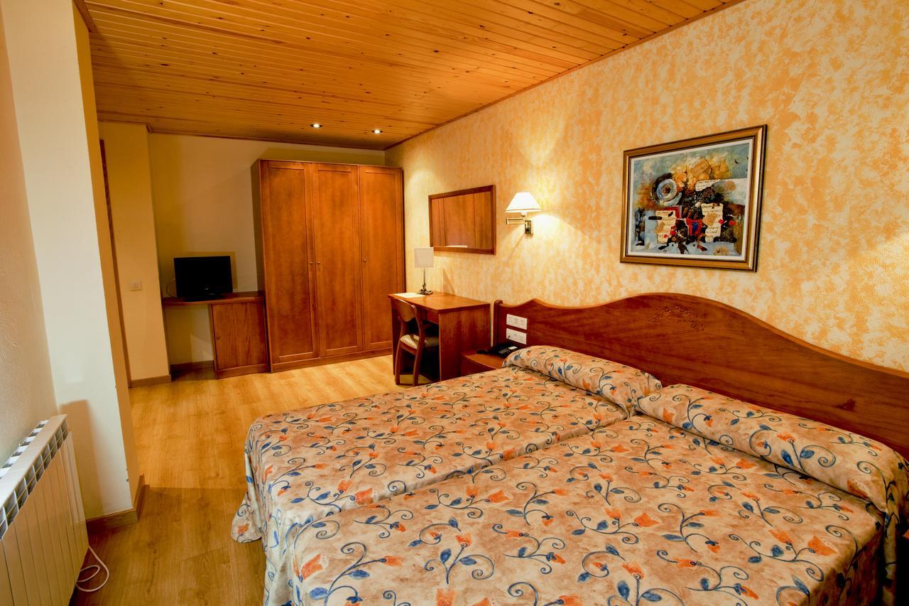 Hotel Montseny Espuy Bagian luar foto